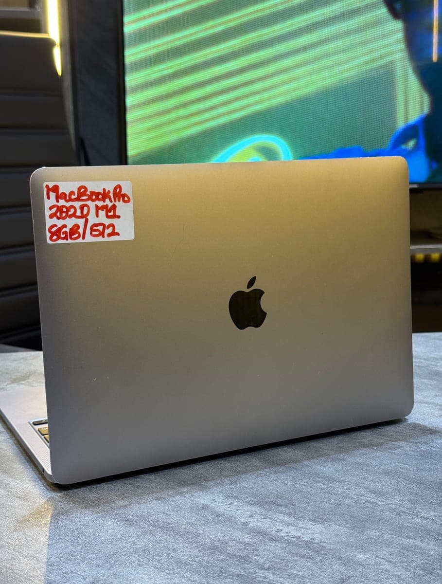 MacBook Pro 13" (2020) M1 — photo 2