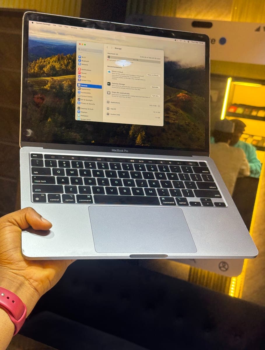 MacBook Pro 13" (2020) M1 — photo 6