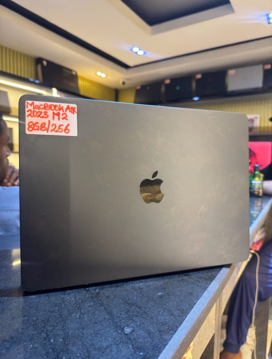 MacBook Air 15" (2023) M2 — photo 2