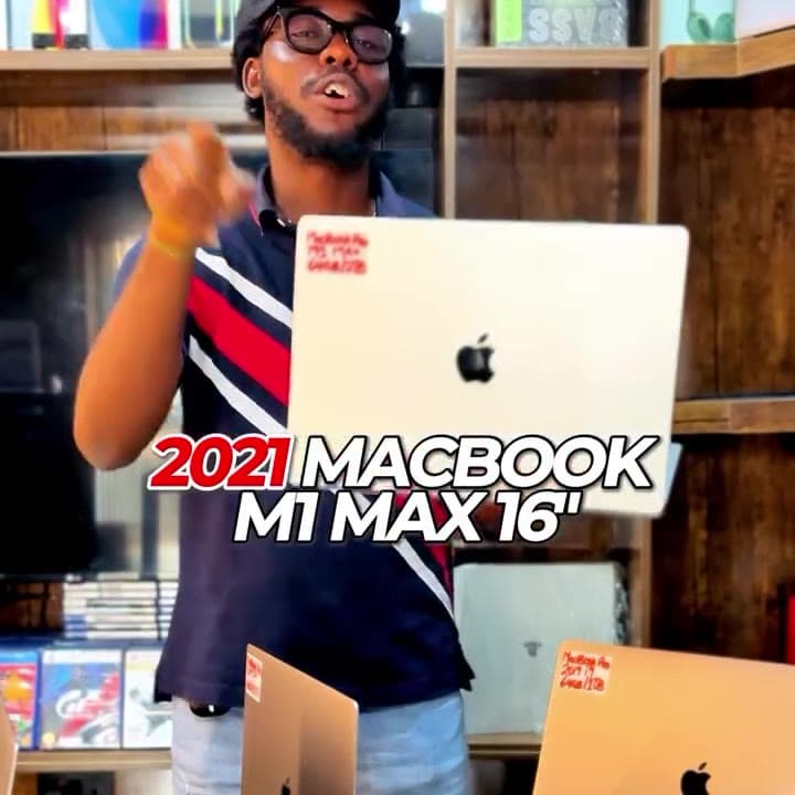 MacBook Pro 16" (2021) M1 Max
